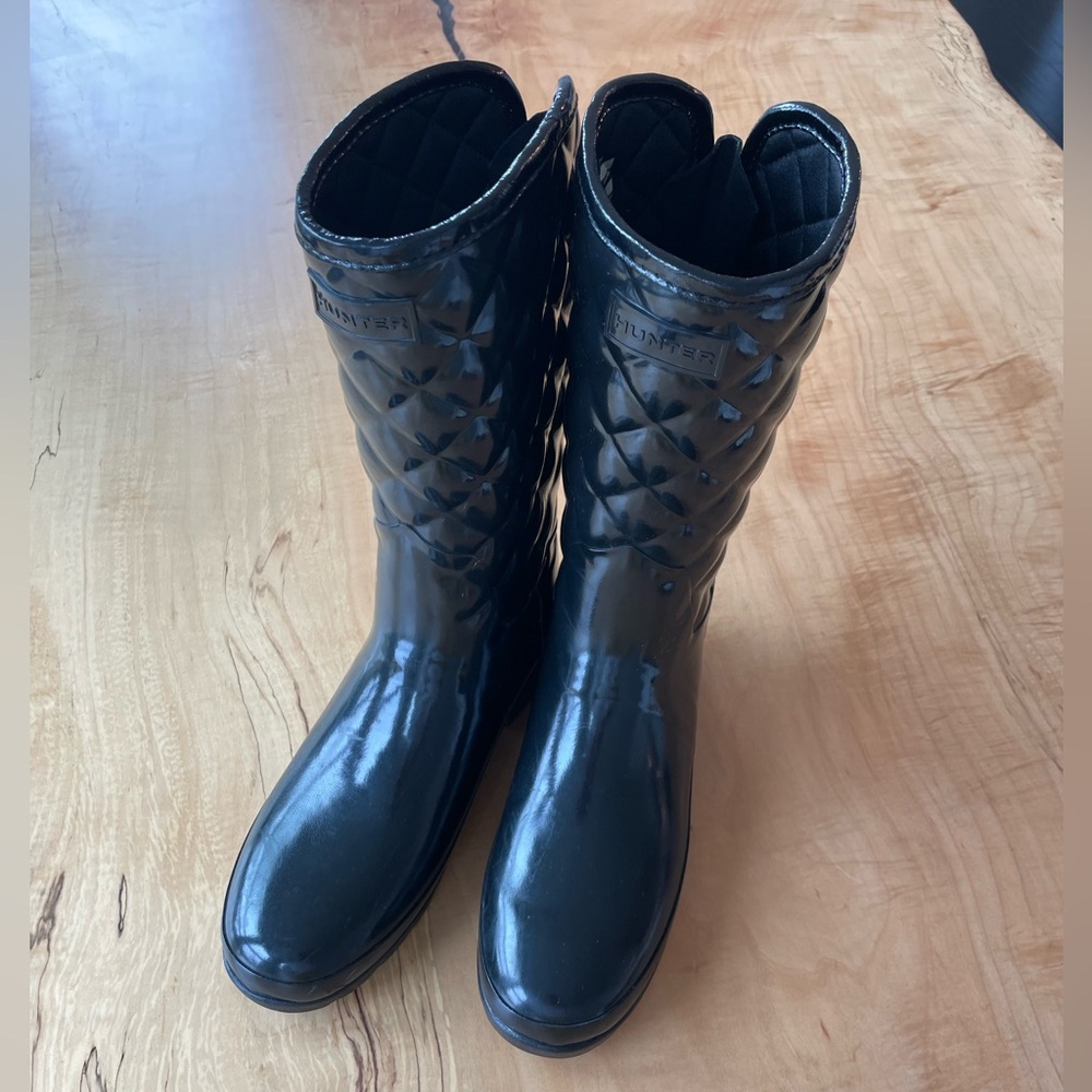 Hunter Refined Gloss Quilt Short Rain Boots- Sz 9- worn once! - Picture 4 of 14